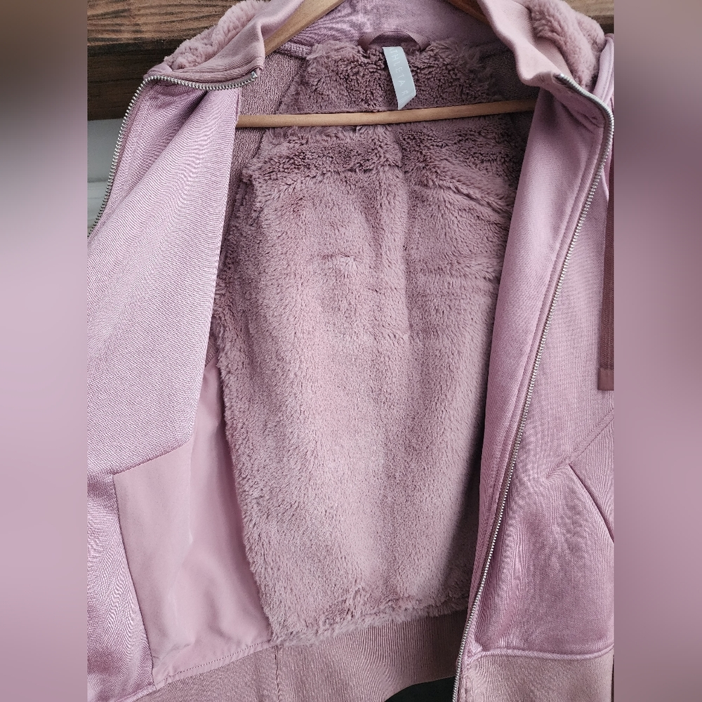 NWT Athleta Triumph Luxe Shine Hoodie - Picture 6 of 9